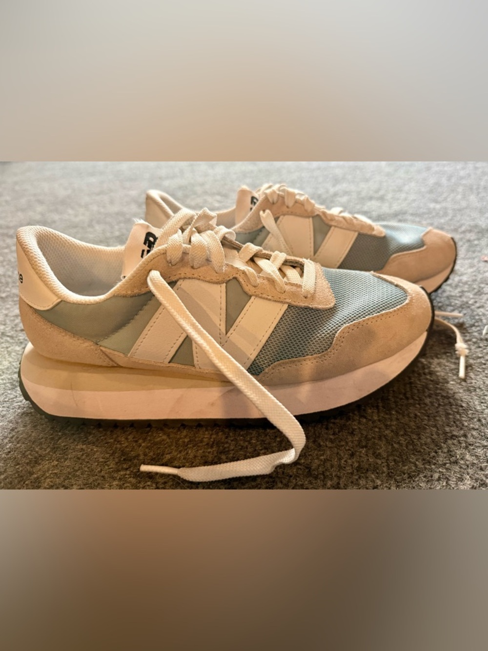 New Balance 237 - Picture 2 of 8